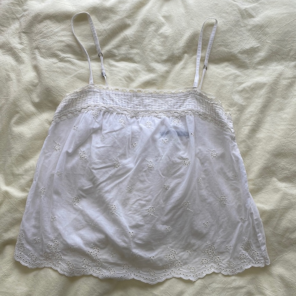 Abercrombie white eyelet tank top - Size Small